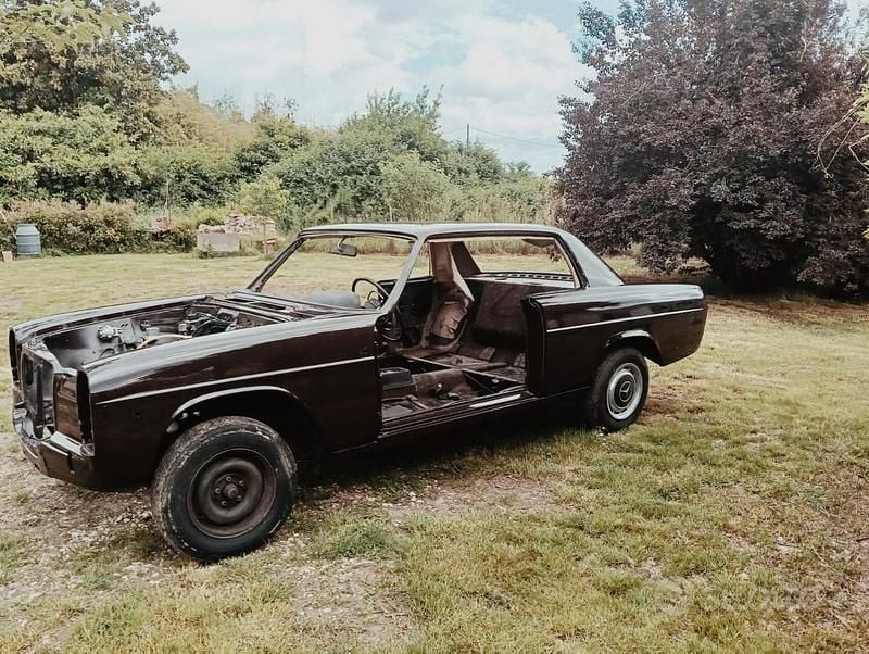 Usata Mercedes W114 1970 Marrone Coupé