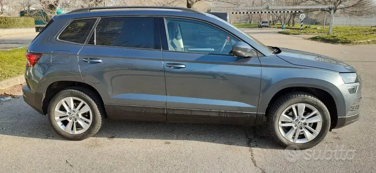 Usata Skoda Karoq Ambition 115 CV (84 kW) 2020 Grigio SUV