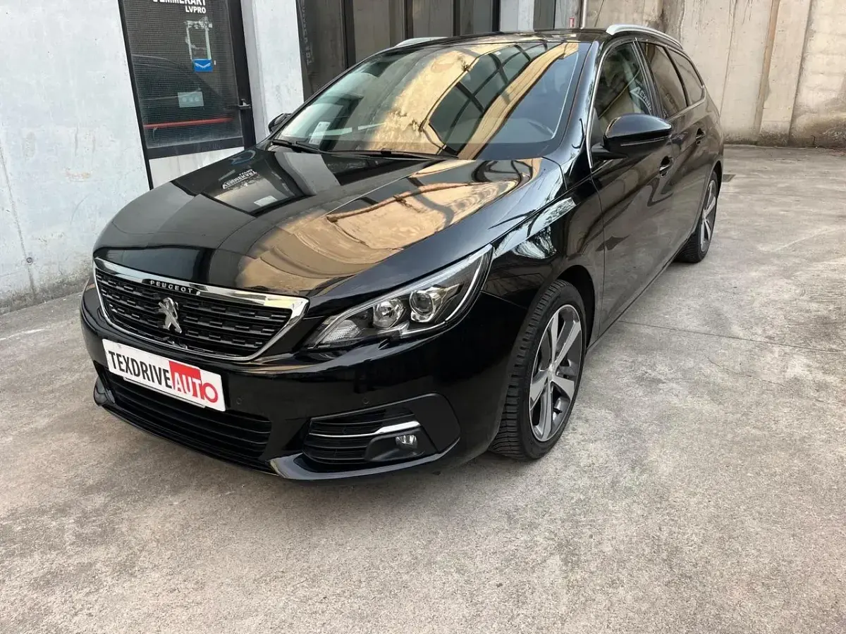 Usata Peugeot 308 Active 130 CV (95 kW) 2020 Nero Station wagon