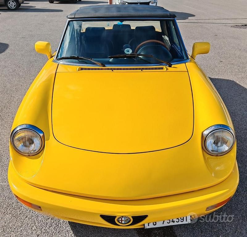 Usata Alfa Romeo Spider 106 CV (77 kW) 1991 Giallo Cabrio