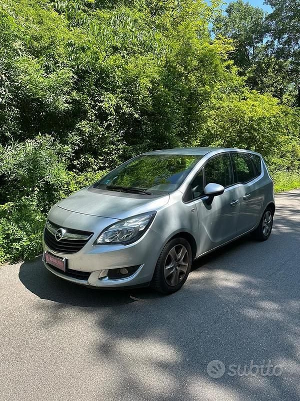 Usata Opel Meriva Cosmo 120 CV (88 kW) 2015 Grigio Monovolume