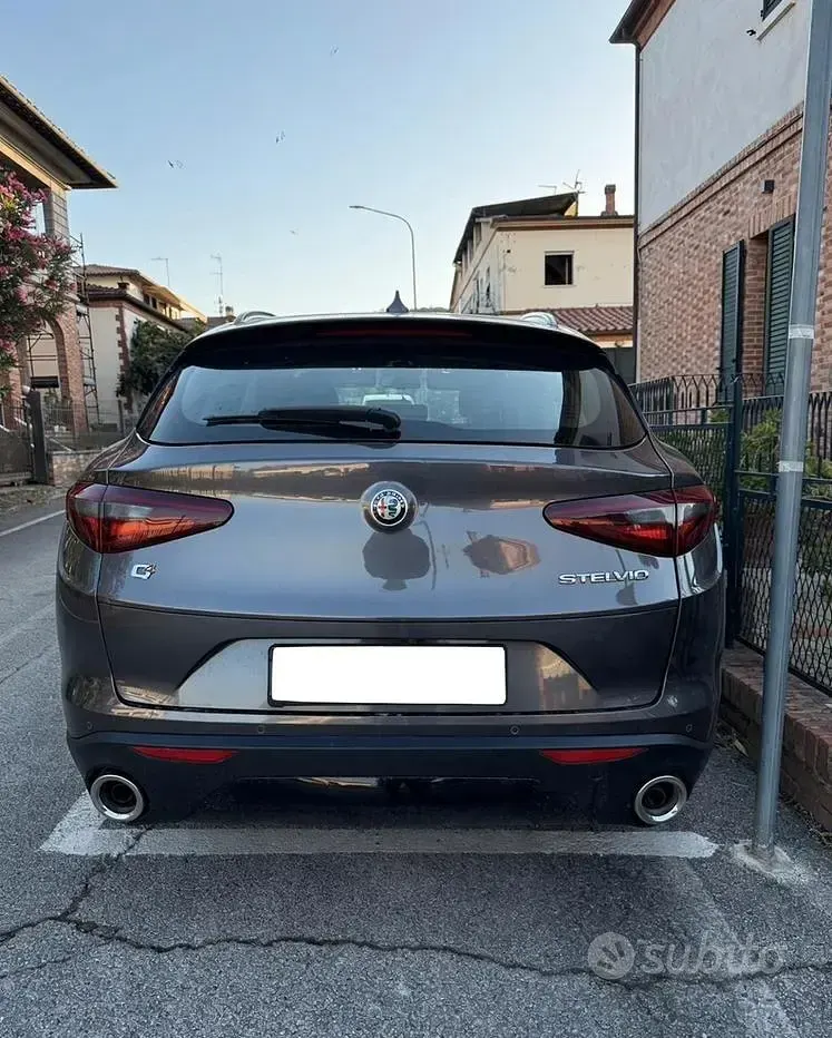 Usata Alfa Romeo Stelvio 210 CV (154 kW) 2018 Grigio SUV