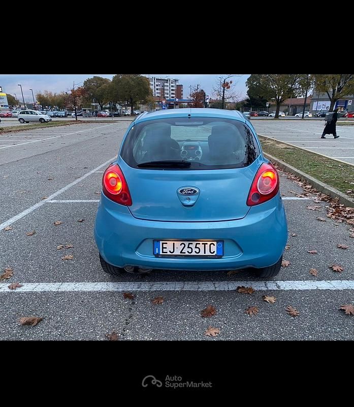 Usata Ford Ka 69 CV (50 kW) 2012 Blu Utilitaria