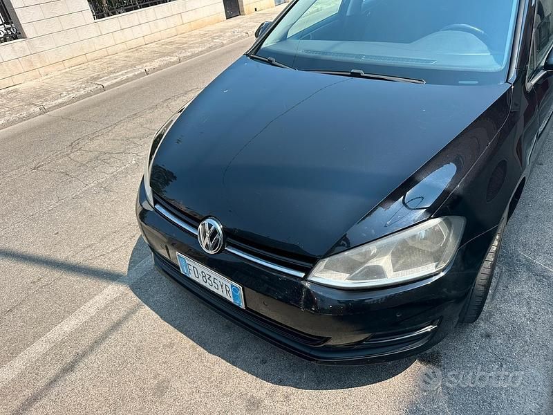 Usata VW Golf VII 110 CV (80 kW) 2016 Nero Station wagon