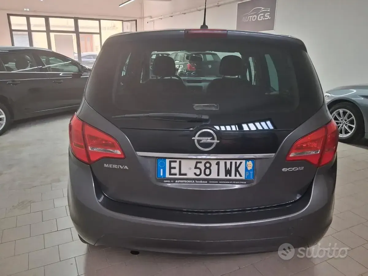 Usata Opel Meriva 95 CV (69 kW) 2012 Grigio Monovolume