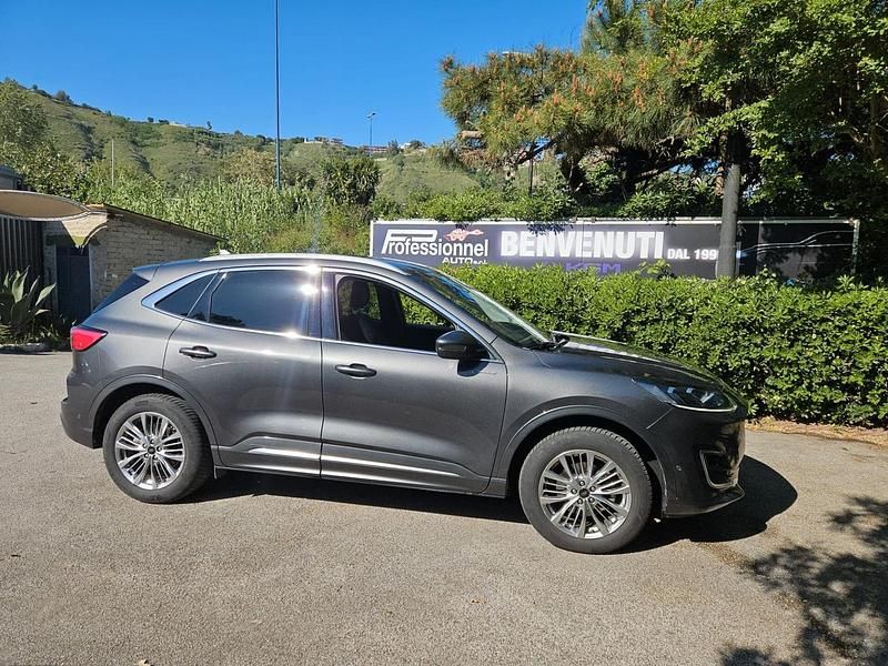 Usata Ford Kuga Vignale 152 CV (111 kW) 2023 Grigio SUV