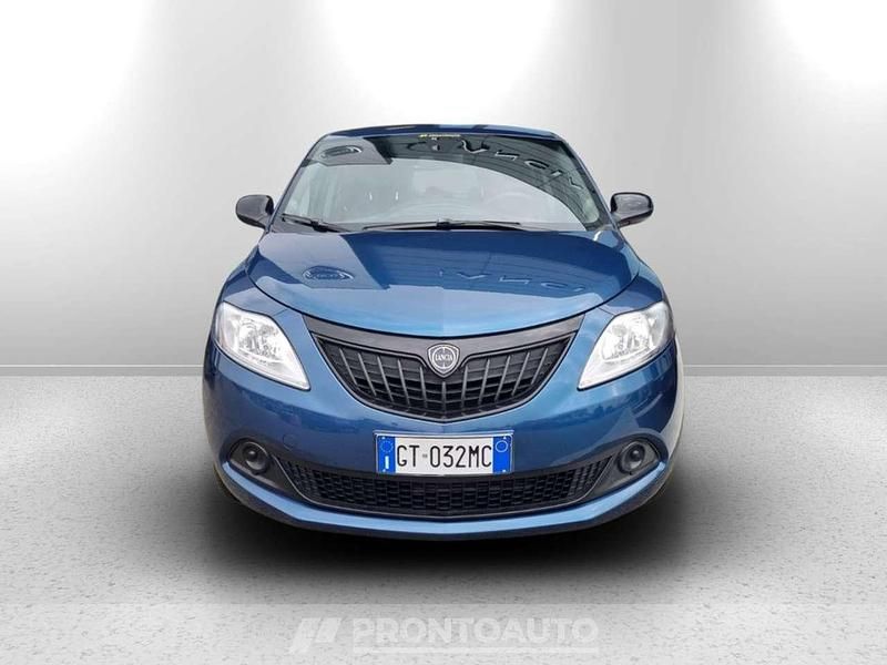 Usata Lancia Ypsilon S 70 CV (51 kW) 2024 Blu/azzurro Utilitaria