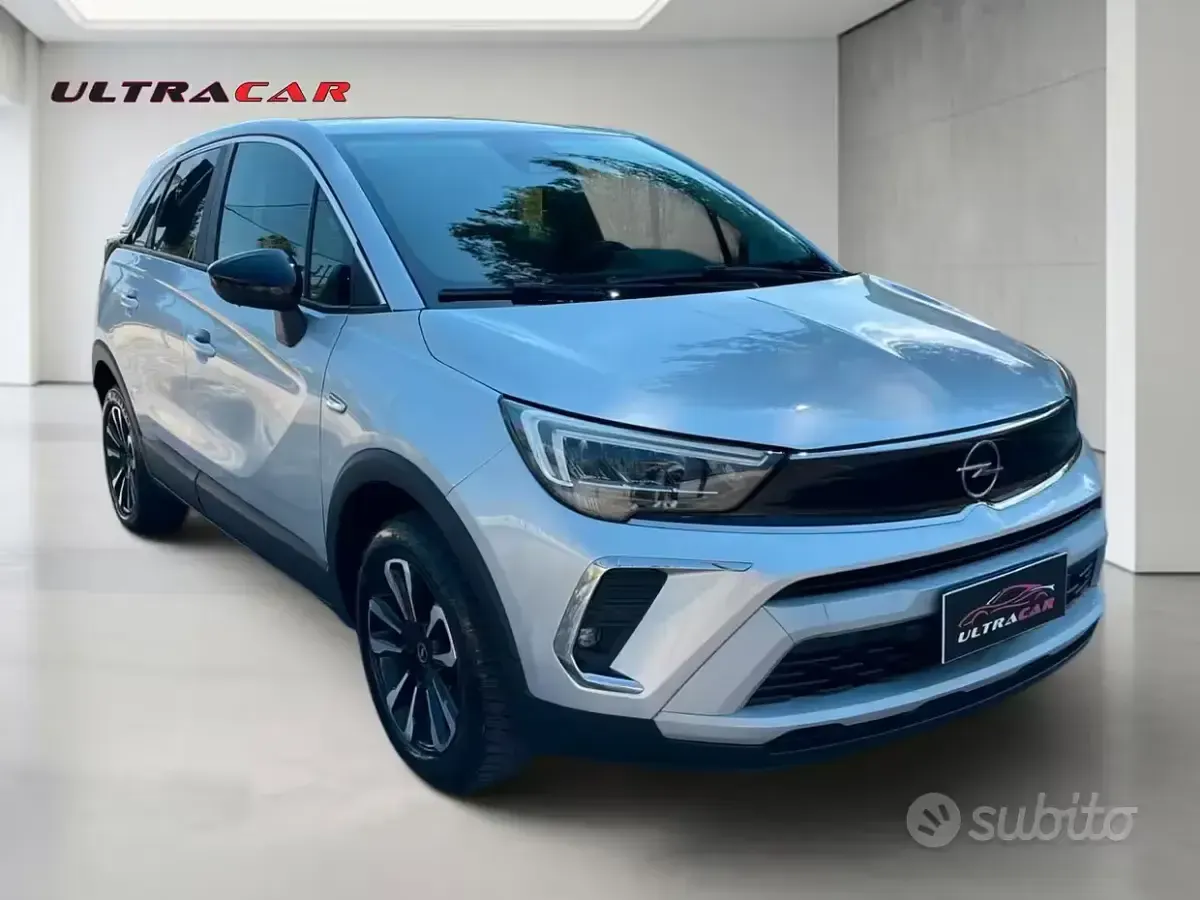 Usata Opel Crossland Elegance 110 CV (80 kW) 2023 Grigio SUV