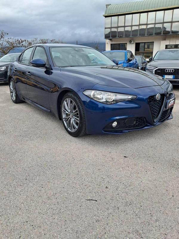 Usata Alfa Romeo Giulia Super 150 CV (110 kW) 2017 Blu Berlina