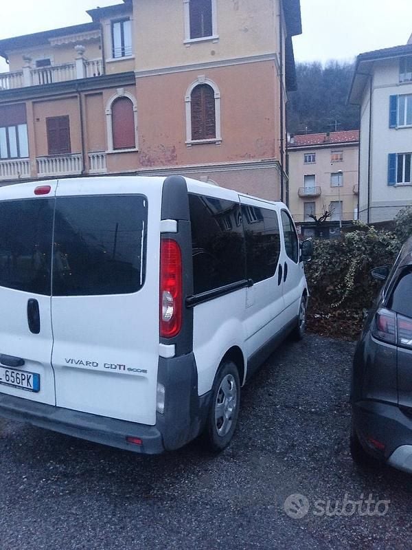 Usata Opel Vivaro 2012 Bianco Monovolume
