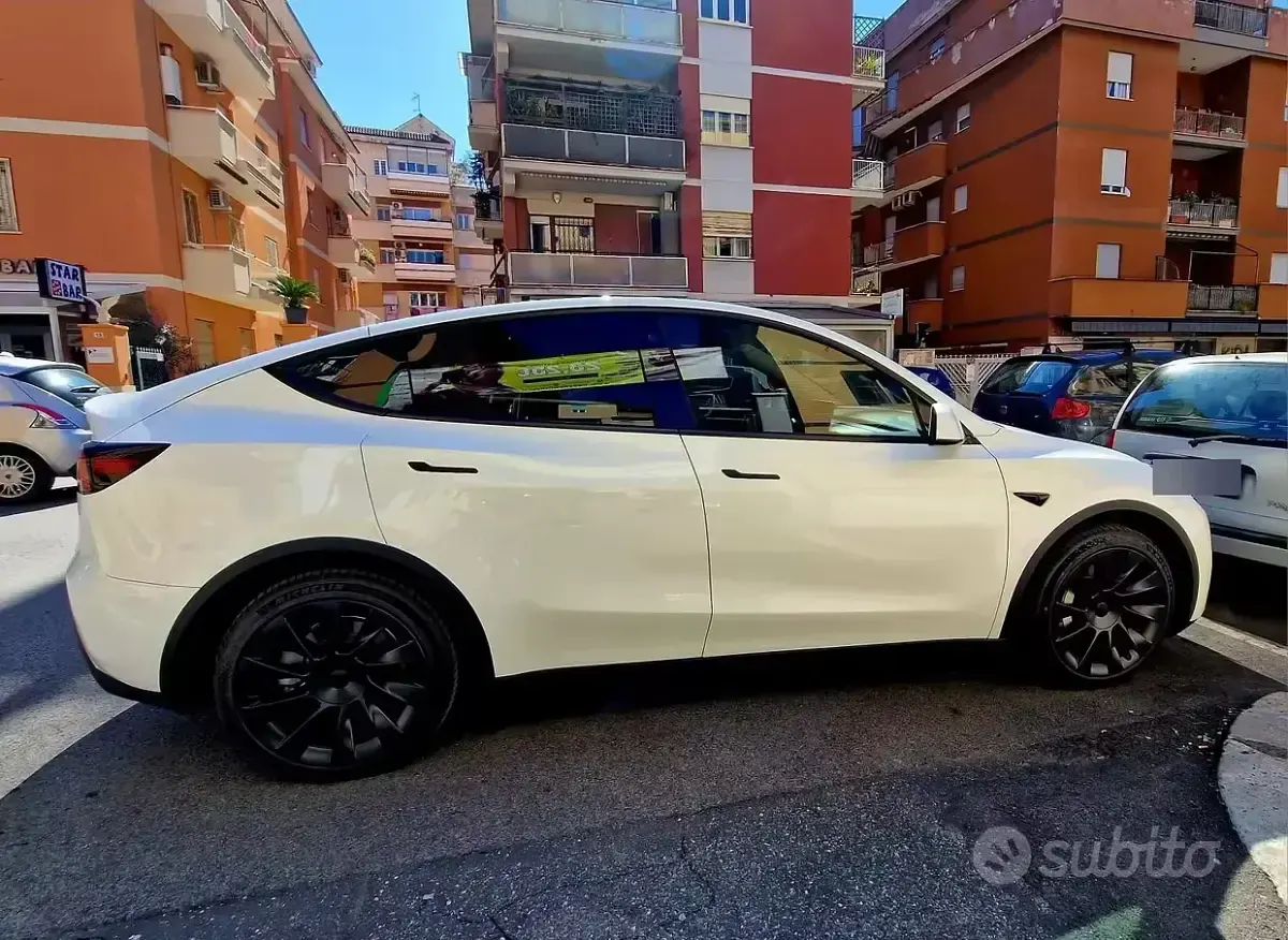 Usata Tesla Model Y Long Range AWD 189 kW (258 CV) 2023 Bianco SUV