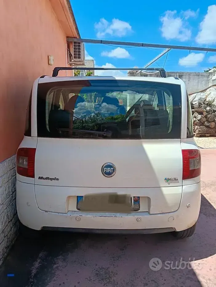 Usata Fiat Multipla 103 CV (75 kW) 2006 Bianco Monovolume