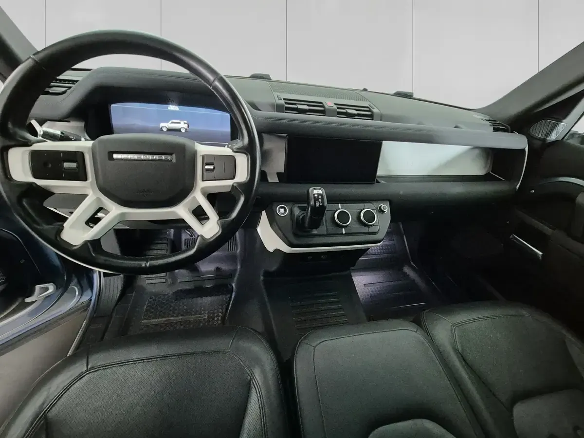 Usata Land Rover Defender S 2021 Tasman blue SUV