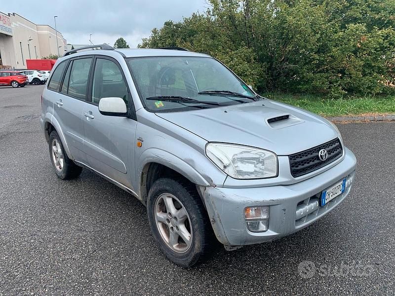 Usata 2001 Toyota RAV4 Station wagon | 2400 € (Ottimo prezzo) - Immagine 1/1