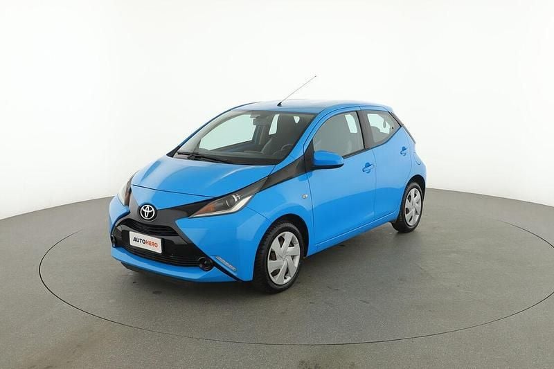 Usata Toyota Aygo Cool 70 CV (51 kW) 2016 Blu Utilitaria