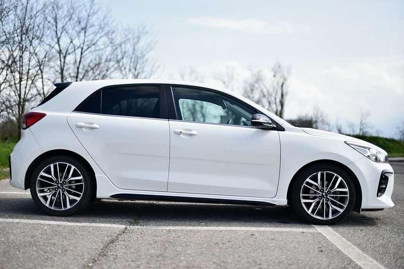 Usata Kia Rio GT-Line 101 CV (74 kW) 2021 Berlina