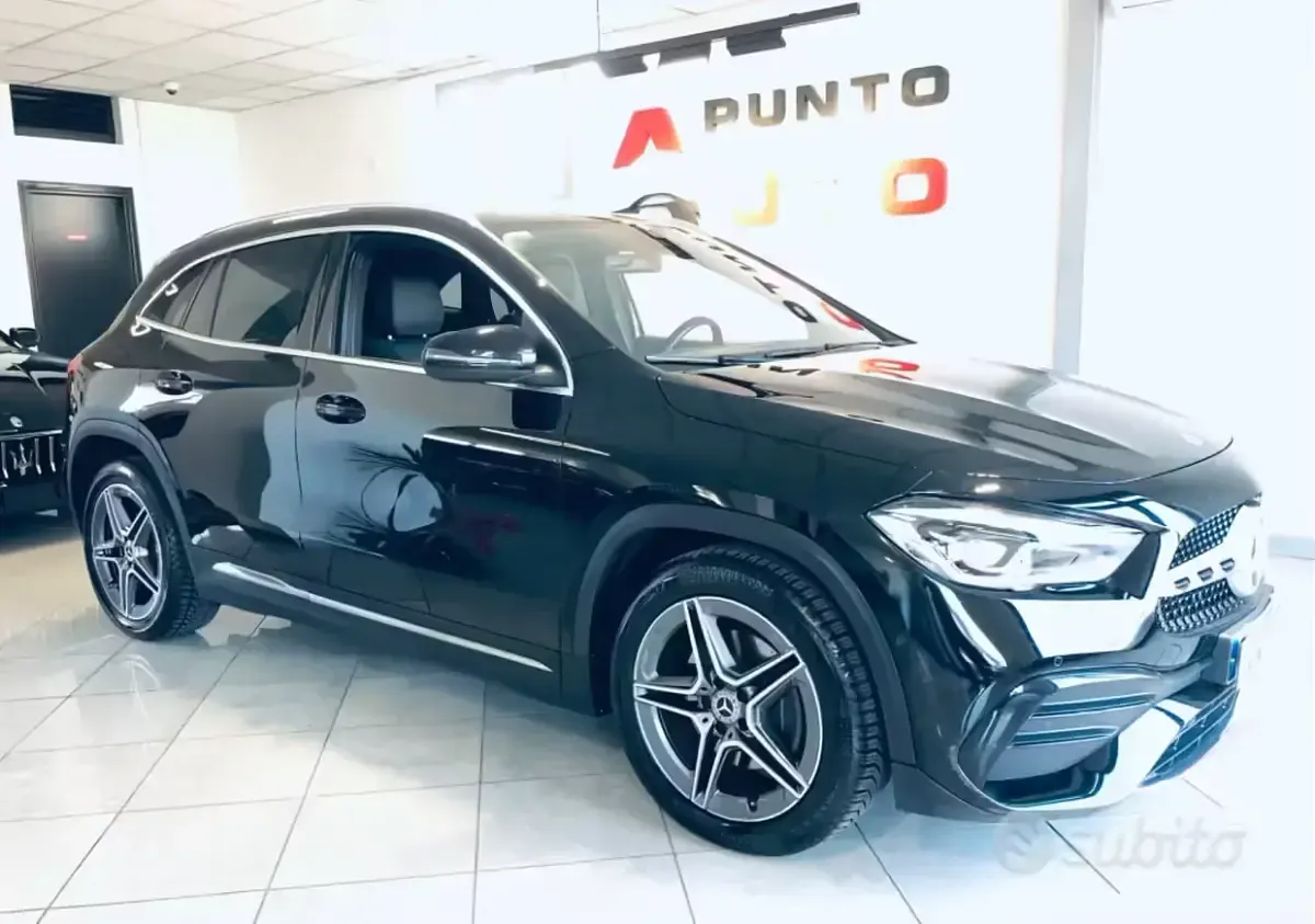 Gebraucht Mercedes GLA200 Premium 150 PS (110 kW) 2021 Schwarz SUV