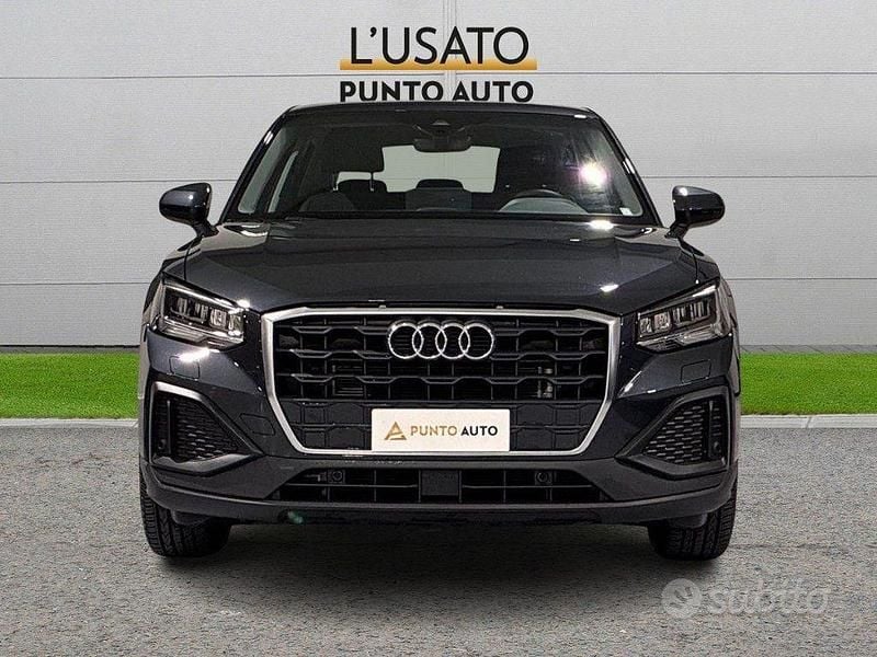 Usata Audi Q2 Business 150 CV (110 kW) 2024 Grigio SUV