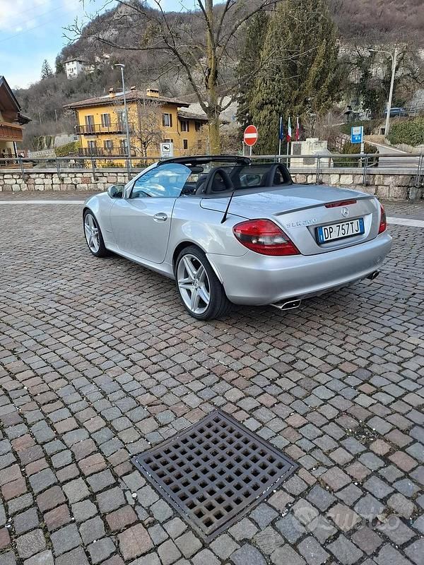Usata Mercedes SLK200 2008 Grigio Cabrio