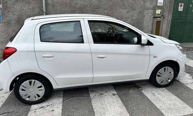 Usata 2019 Mitsubishi Space Star Invite Due volumi | 8900 € (Buon prezzo) - Immagine 1/4