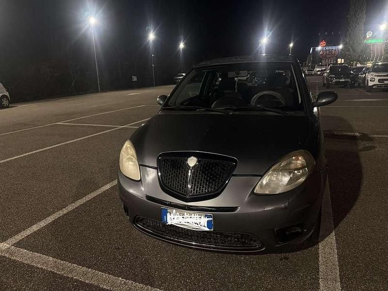 Usata Lancia Ypsilon 60 CV (44 kW) 2007 Utilitaria