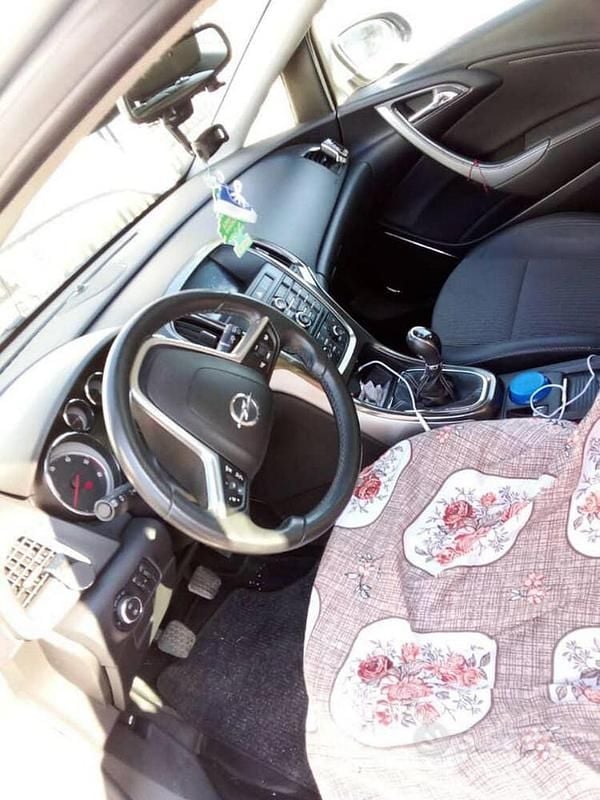 Usata Opel Astra 60 CV (44 kW) 2011 Grigio Station wagon