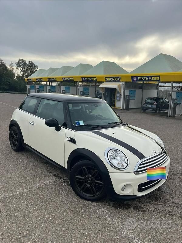 Usata 2011 Mini Cooper D Due volumi | 7500 € (Cara) - Immagine 1/4