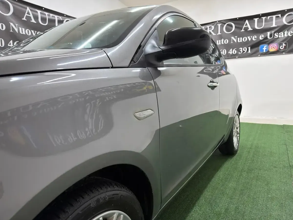 Usata Lancia Ypsilon S 95 CV (69 kW) 2013 Grigio Utilitaria