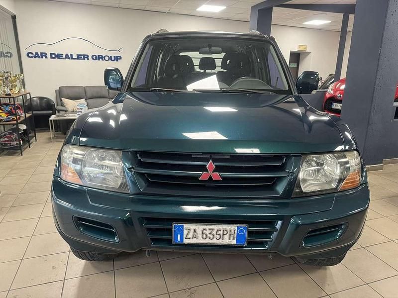 Usata Mitsubishi Pajero 160 CV (117 kW) 2001 Verde SUV