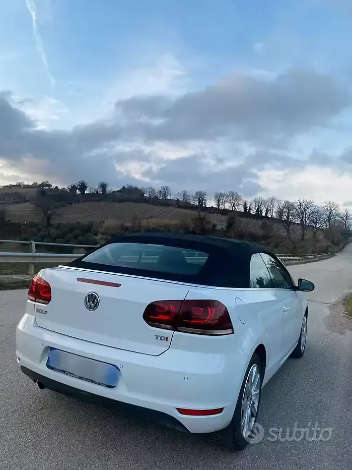 Usata VW Golf Cabriolet 105 CV (77 kW) 2011 Bianco Cabrio