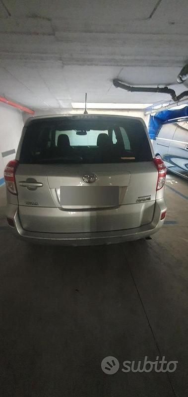 Usata Toyota RAV4 150 CV (110 kW) 2012 Grigio SUV