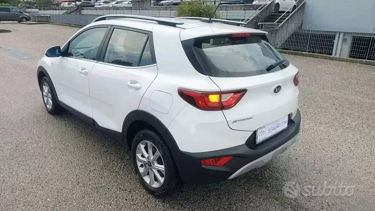 Usata Kia Stonic Style 110 CV (80 kW) 2018 Bianco SUV