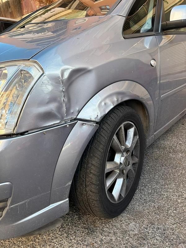 Usata Opel Meriva Cosmo 101 CV (74 kW) 2006 Blu Monovolume