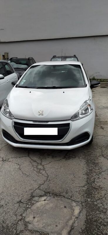 Usata Peugeot 208 Active 99 CV (72 kW) 2016 Bianco Utilitaria