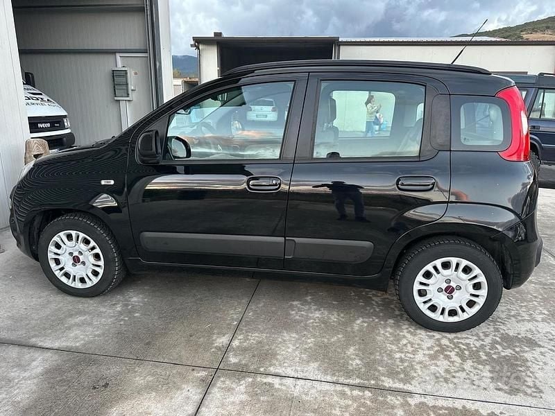 Usata Fiat Panda Lounge 69 CV (50 kW) 2013 Nero Utilitaria