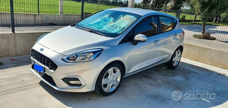 Usata Ford Fiesta 75 CV (55 kW) 2020 Grigio Utilitaria