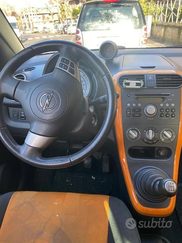 Usata Opel Agila 86 CV (63 kW) 2010 Bianco Utilitaria