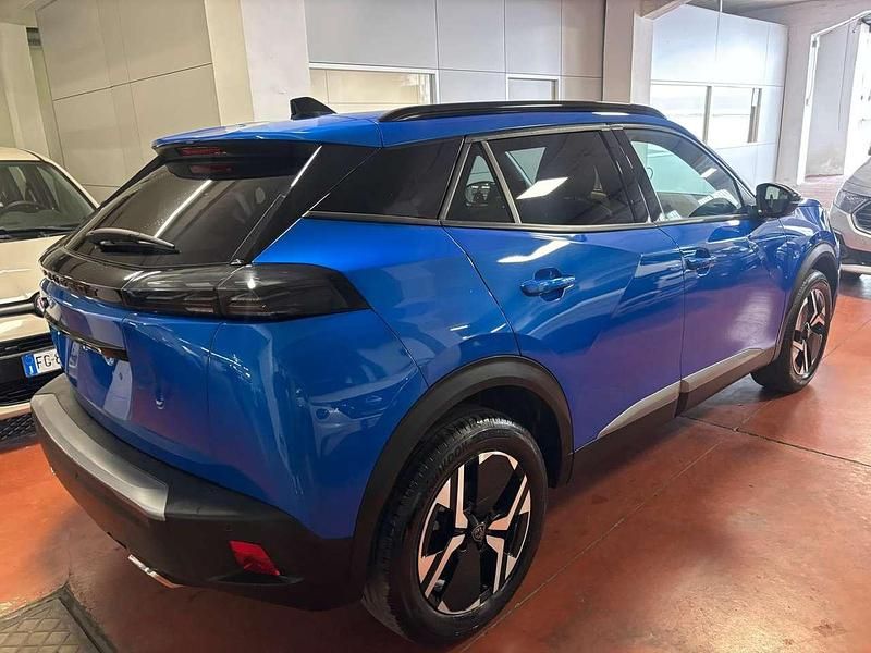 Usado Peugeot 2008 Allure 131 CV (96 kW) 2023 Azul SUV