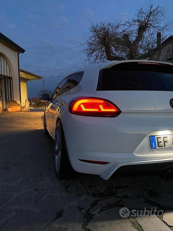 Begagnad VW Scirocco 170 HK (125 kW) 2011 Vit Sportkupé