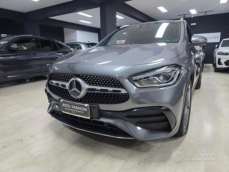 Usata Mercedes GLA200 Premium 150 CV (110 kW) 2022 Grigio SUV