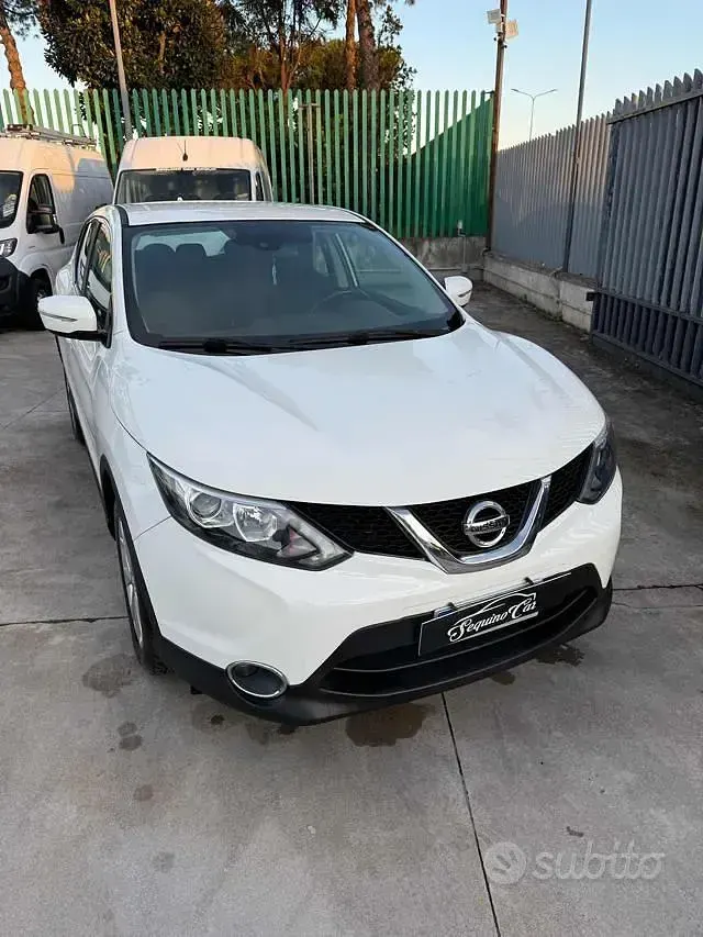 Usata Nissan Qashqai Tekna 131 CV (96 kW) 2014 Bianco SUV