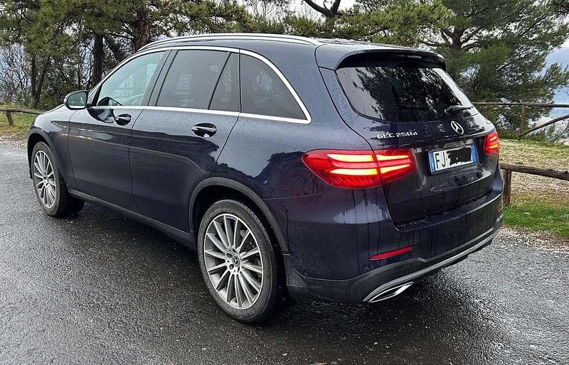 Usata Mercedes GLC250 Premium 204 CV (150 kW) 2017 Blu/azzurro SUV