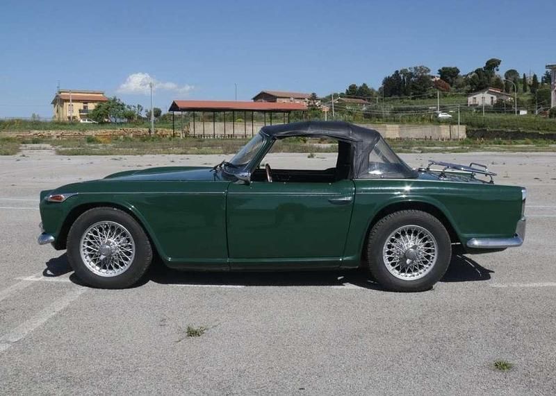 Usata Triumph TR4 101 CV (74 kW) 1965 Verde Cabrio