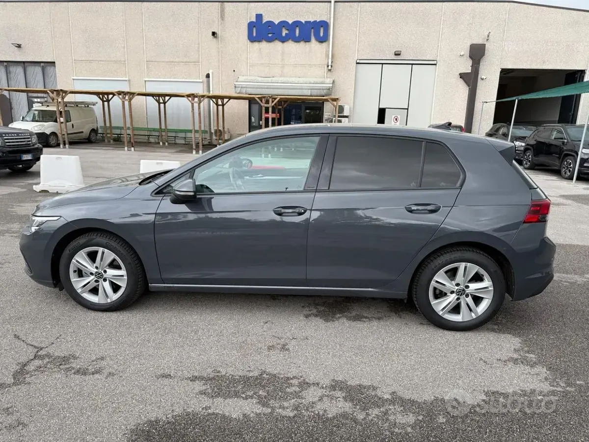 Usata VW Golf VII Life 150 CV (110 kW) 2020 Grigio Berlina