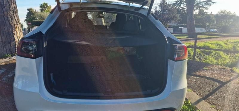 Usata Tesla Model Y RWD 88 kW (120 CV) 2024 SUV