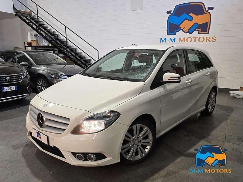 Bianco Usata 2014 Mercedes B160 Executive Monovolume | 6890 € (Super prezzo) - Immagine 1/4