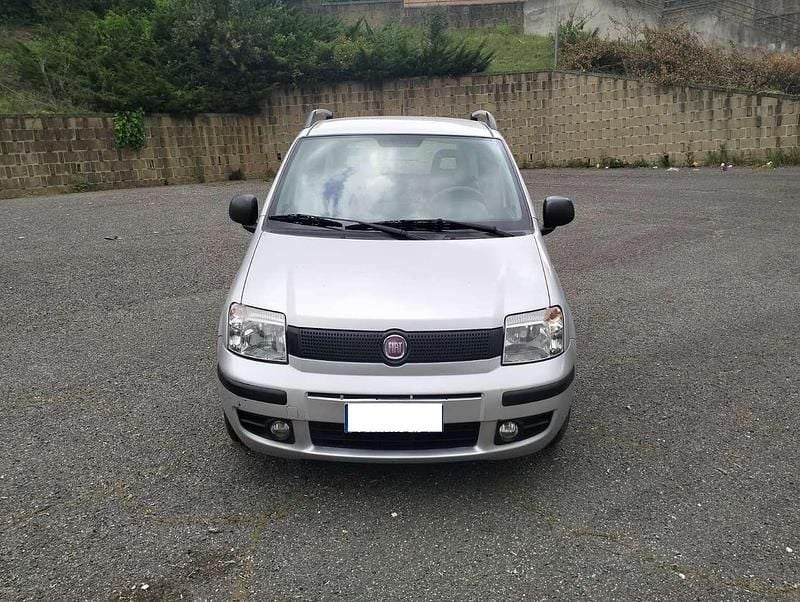 Usata Fiat Panda Classica 69 CV (50 kW) 2012 Argento Utilitaria