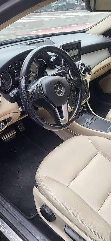 Usata Mercedes GLA200 Premium 136 CV (100 kW) 2015 Nero SUV