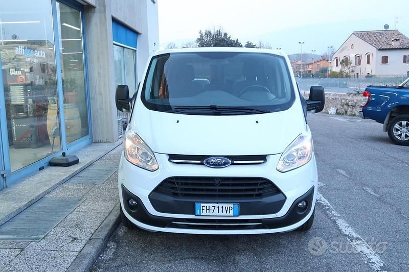 Usata Ford Transit Custom Trend 131 CV (96 kW) 2017 Bianco Station wagon