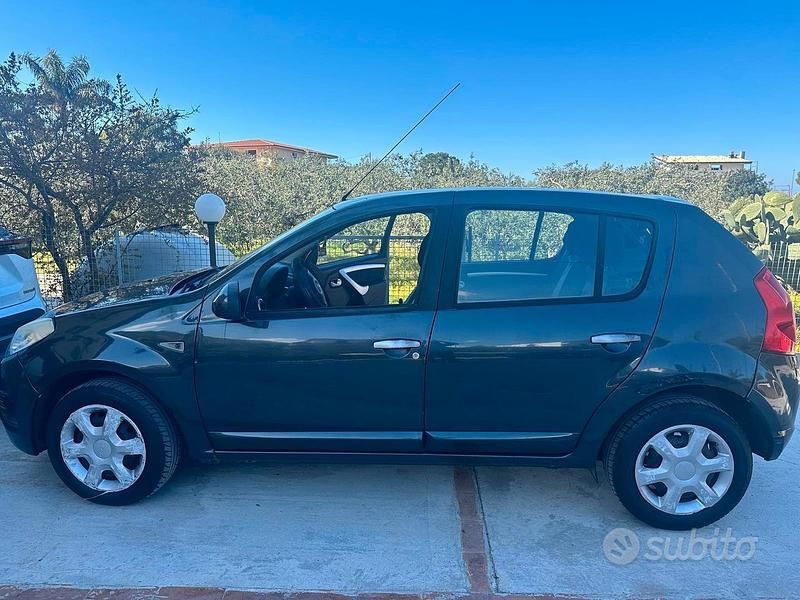 Usata Dacia Sandero 2010 Nero Berlina